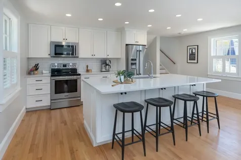 28 Marthas Road Edgartown MA 02539