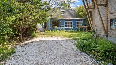 129 Beach Road Vineyard Haven MA 02568