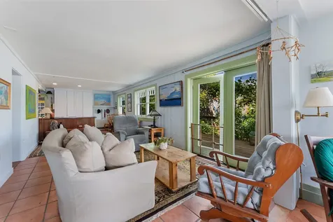 129 Beach Road Vineyard Haven MA 02568