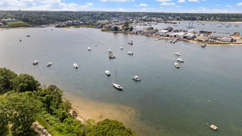 129 Beach Road Vineyard Haven MA 02568