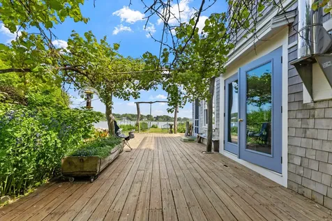 129 Beach Road Vineyard Haven MA 02568