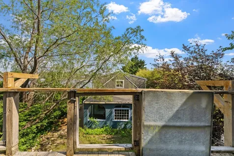 129 Beach Road Vineyard Haven MA 02568