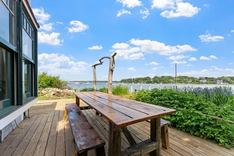 129 Beach Road Vineyard Haven MA 02568