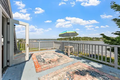 129 Beach Road Vineyard Haven MA 02568