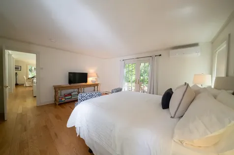 96 Pond View Drive Oak Bluffs MA 02557