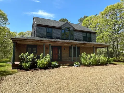 96 Pond View Drive Oak Bluffs MA 02557