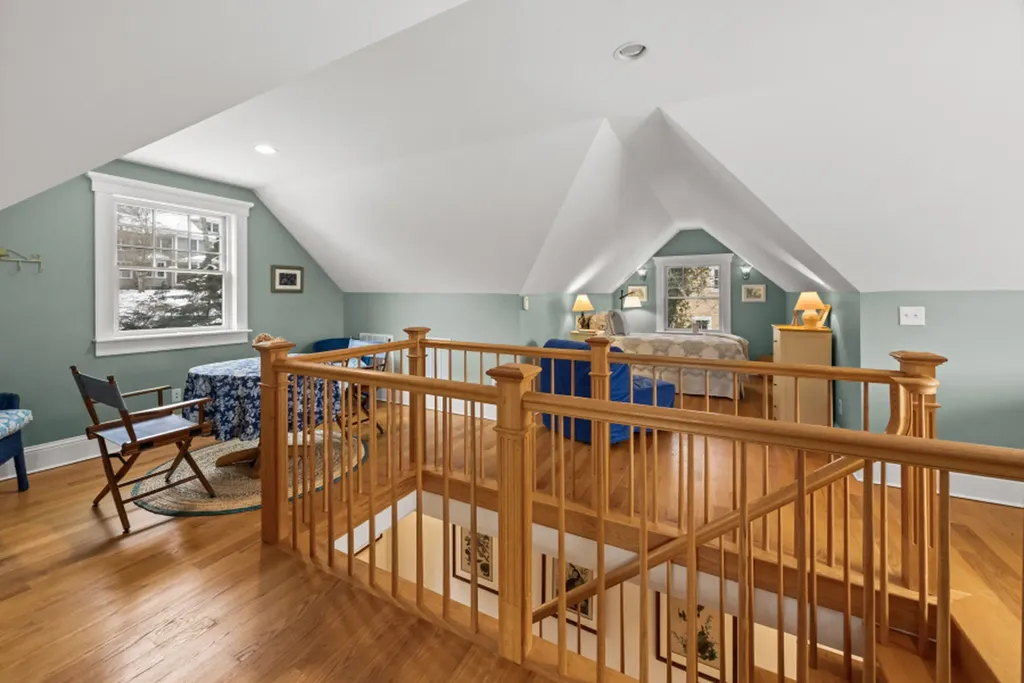 61 Causeway Road Vineyard Haven MA 02568
