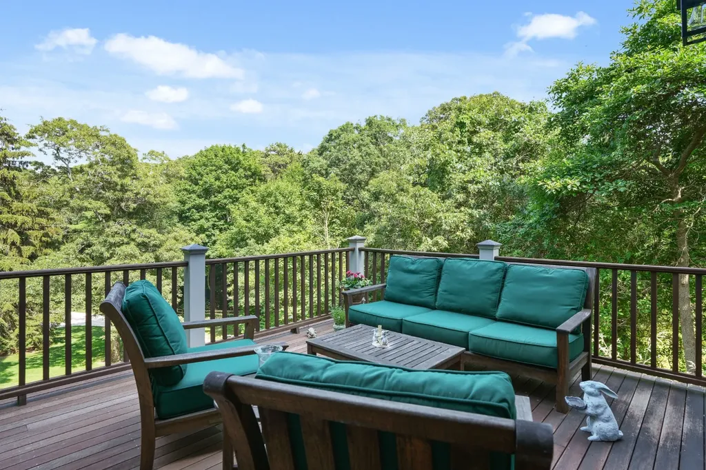 61 Causeway Road Vineyard Haven MA 02568