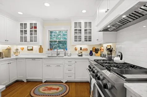 61 Causeway Road Vineyard Haven MA 02568