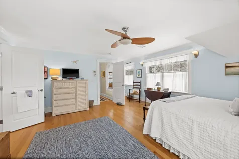 61 Causeway Road Vineyard Haven MA 02568