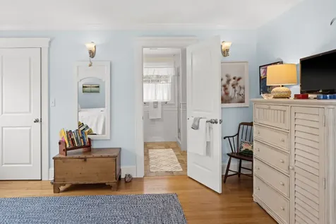 61 Causeway Road Vineyard Haven MA 02568