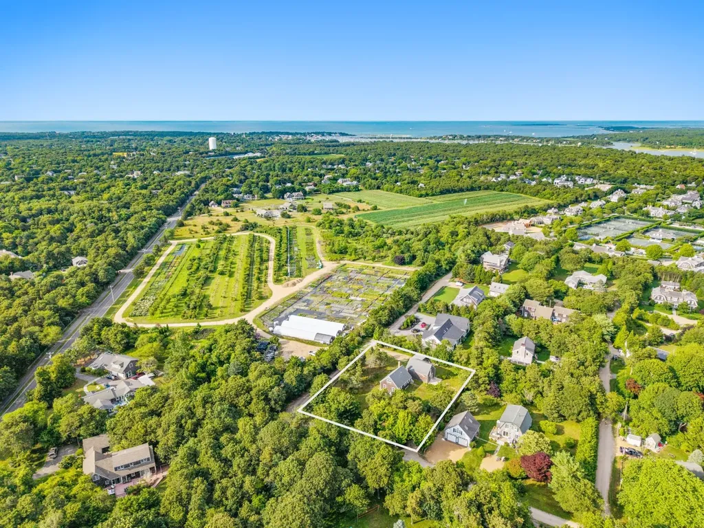 2 Farmers Road Edgartown MA 02539
