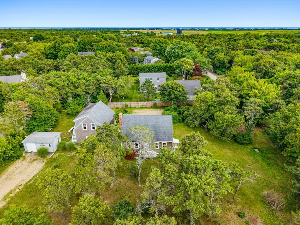 2 Farmers Road Edgartown MA 02539