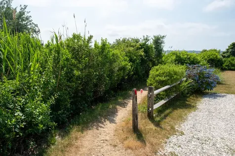 26 Tia Anna Lane Oak Bluffs MA 02557