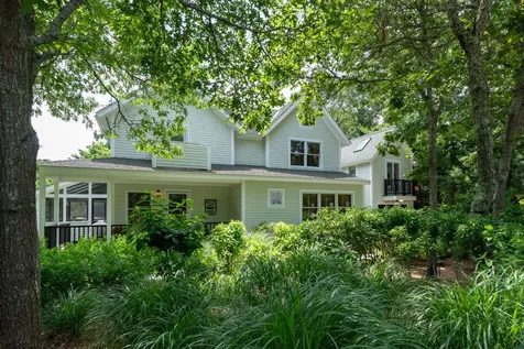 26 Tia Anna Lane Oak Bluffs MA 02557