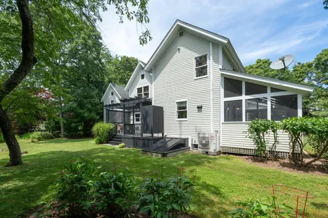 26 Tia Anna Lane Oak Bluffs MA 02557