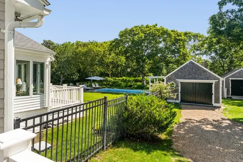 21 Kitts Field Circle Edgartown MA 02539