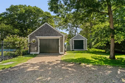 21 Kitts Field Circle Edgartown MA 02539