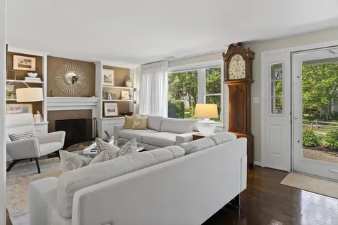 21 Kitts Field Circle Edgartown MA 02539