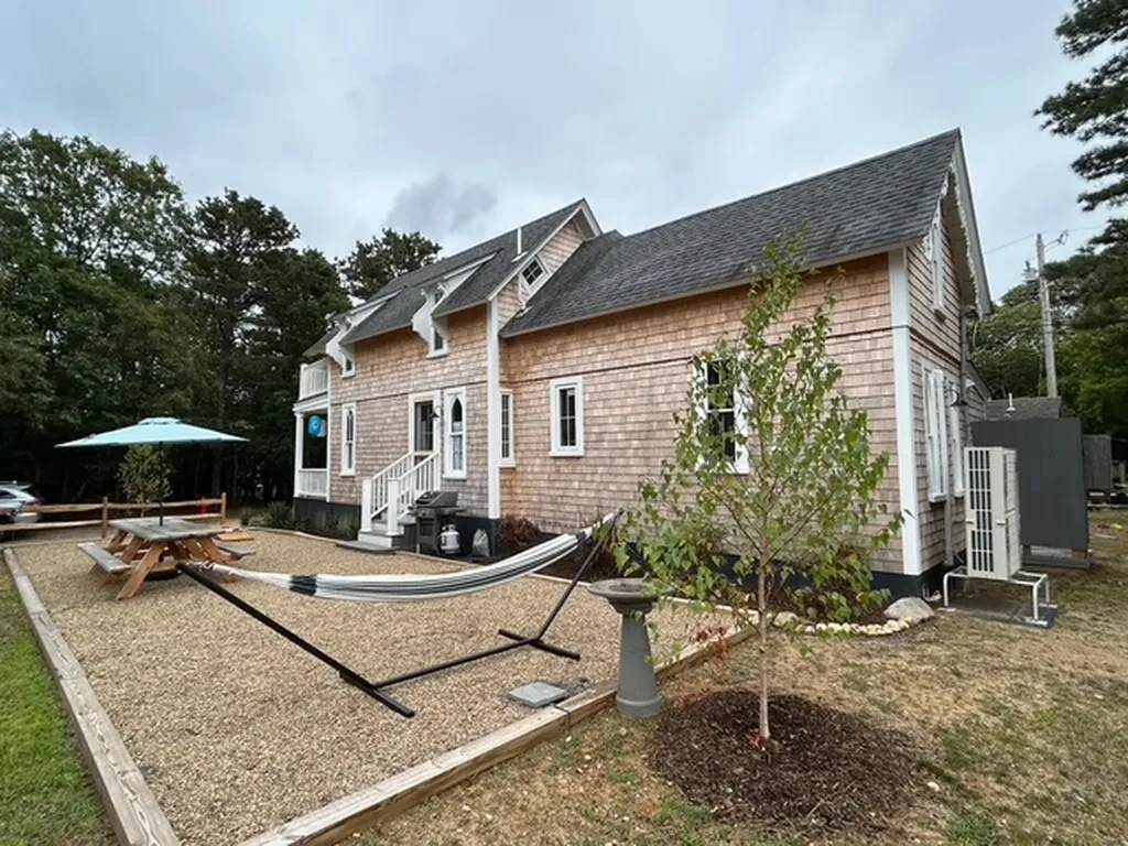 9 Brunswick Avenue Oak Bluffs MA 02557