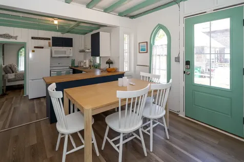 9 Brunswick Avenue Oak Bluffs MA 02557