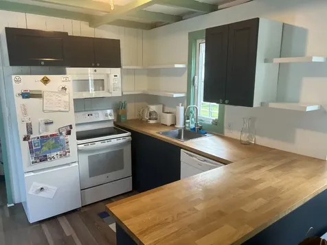 9 Brunswick Avenue Oak Bluffs MA 02557