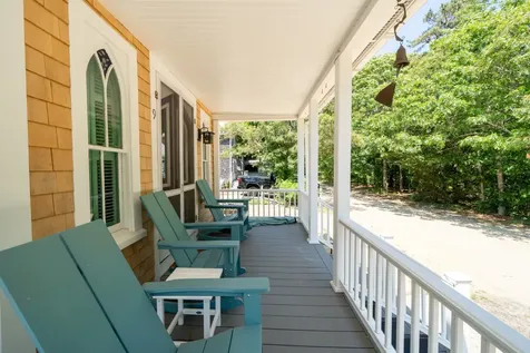 9 Brunswick Avenue Oak Bluffs MA 02557