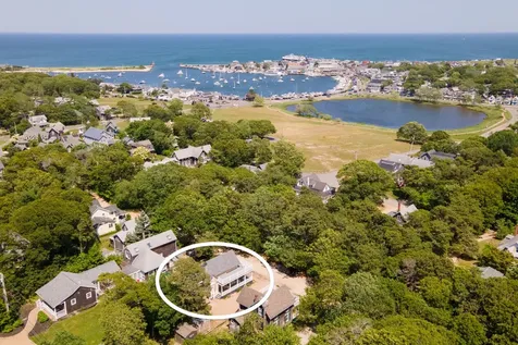 9 Brunswick Avenue Oak Bluffs MA 02557