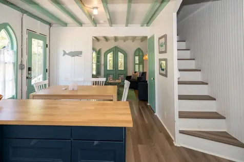 9 Brunswick Avenue Oak Bluffs MA 02557