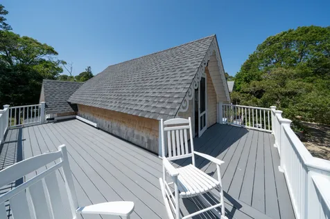 9 Brunswick Avenue Oak Bluffs MA 02557