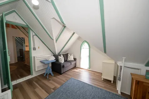 9 Brunswick Avenue Oak Bluffs MA 02557