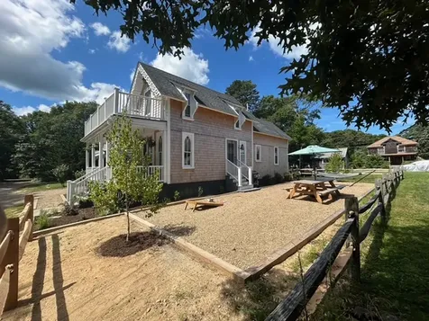 9 Brunswick Avenue Oak Bluffs MA 02557