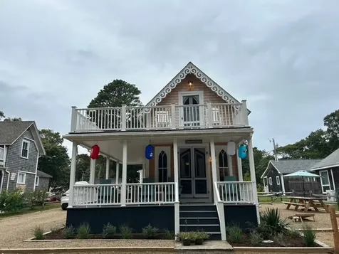 9 Brunswick Avenue Oak Bluffs MA 02557