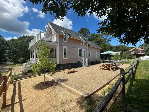 9 Brunswick Avenue Oak Bluffs MA 02557