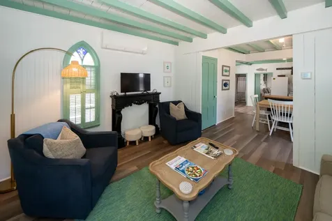 9 Brunswick Avenue Oak Bluffs MA 02557