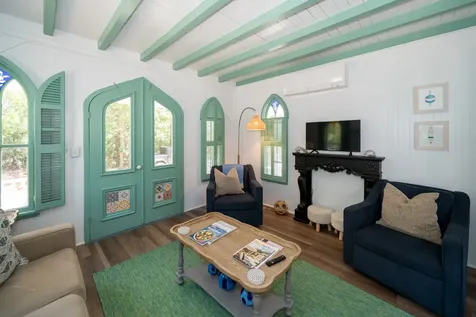 9 Brunswick Avenue Oak Bluffs MA 02557