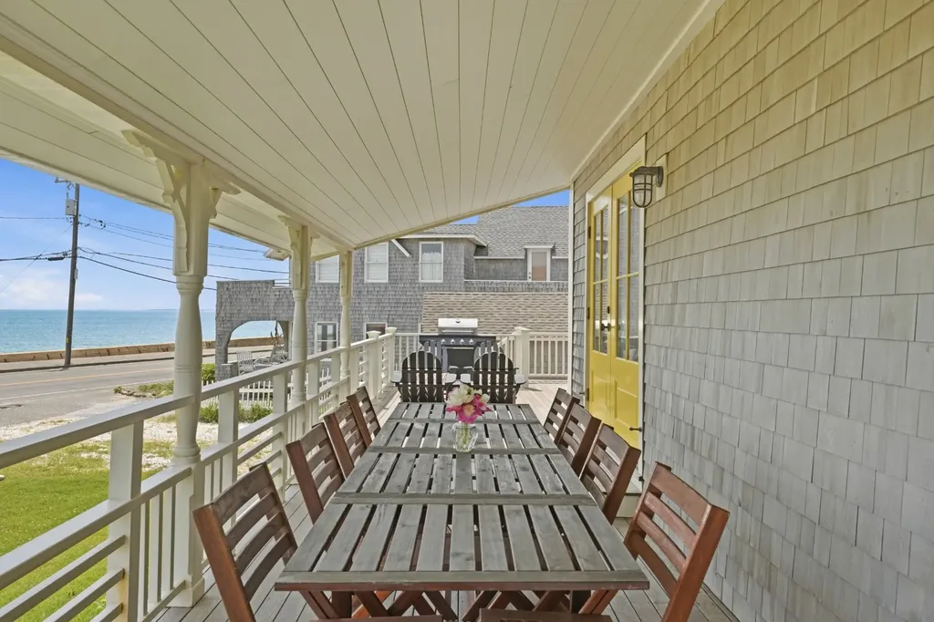 4 Canonicus Avenue Oak Bluffs MA 02557
