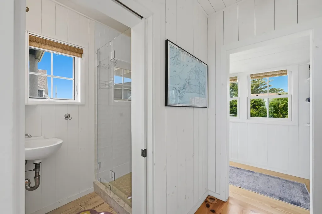 4 Canonicus Avenue Oak Bluffs MA 02557