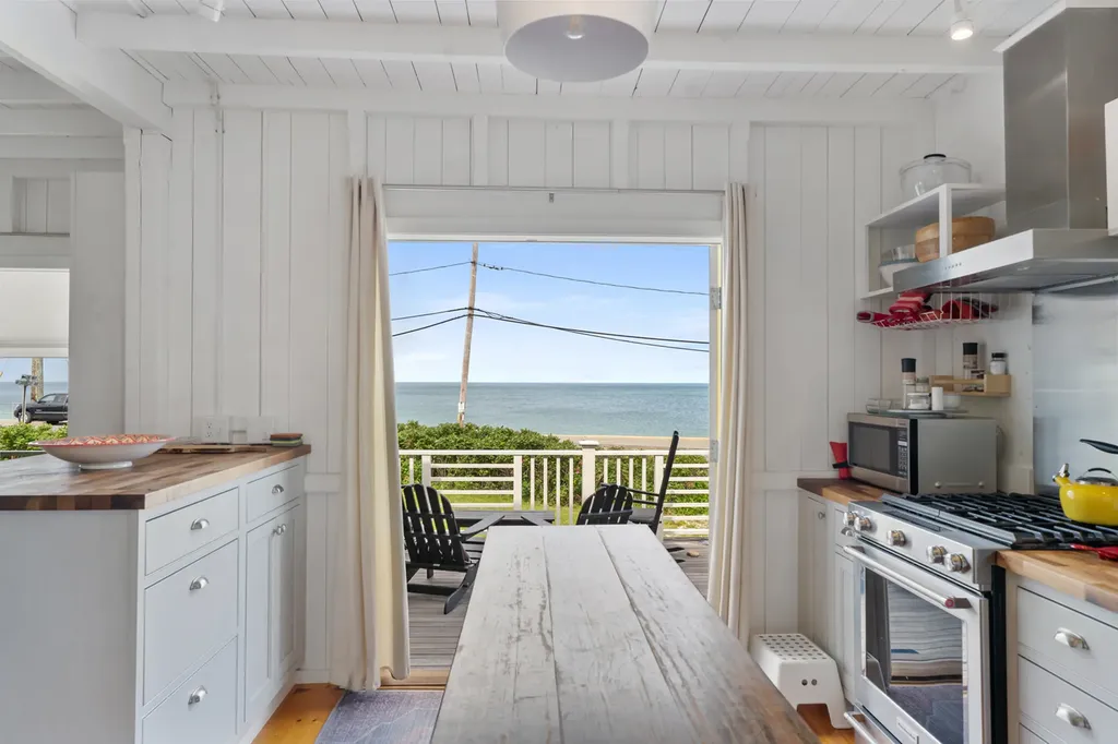 4 Canonicus Avenue Oak Bluffs MA 02557