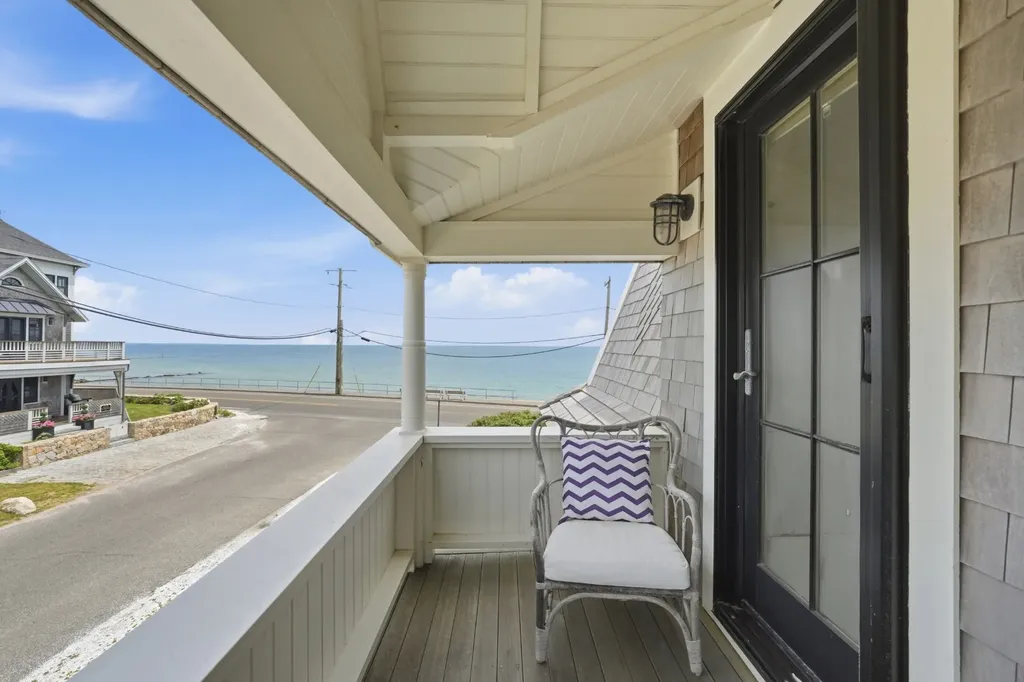 4 Canonicus Avenue Oak Bluffs MA 02557