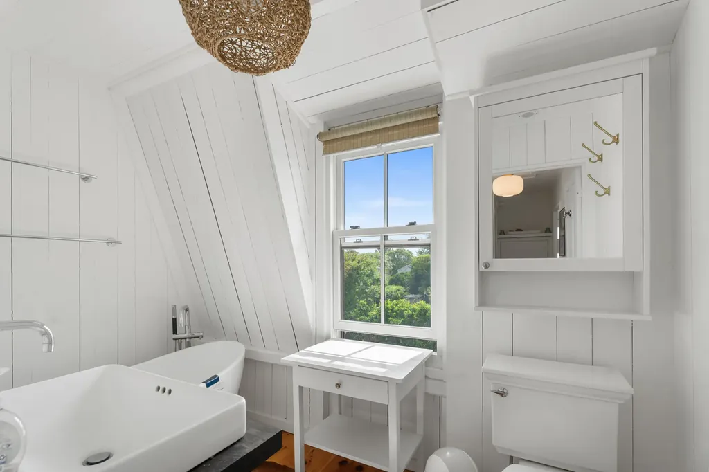 4 Canonicus Avenue Oak Bluffs MA 02557