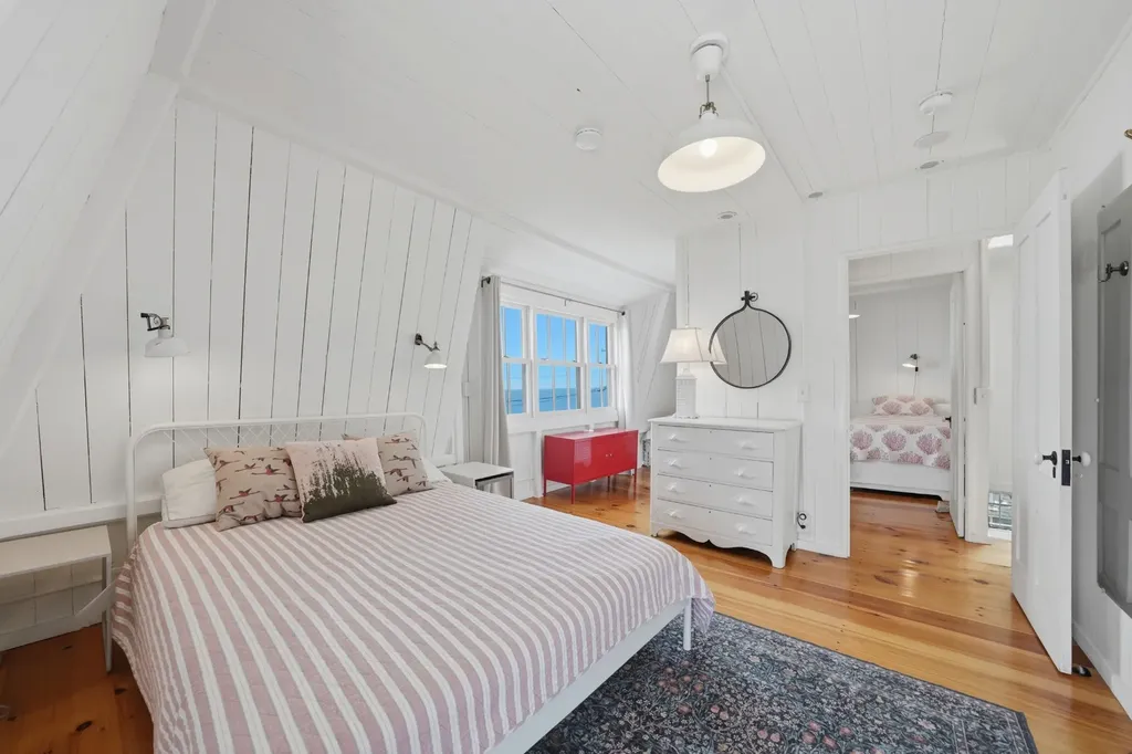 4 Canonicus Avenue Oak Bluffs MA 02557
