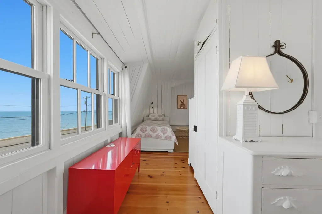 4 Canonicus Avenue Oak Bluffs MA 02557