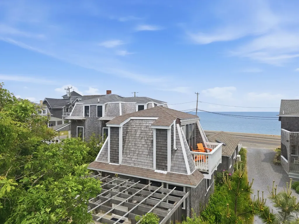 4 Canonicus Avenue Oak Bluffs MA 02557