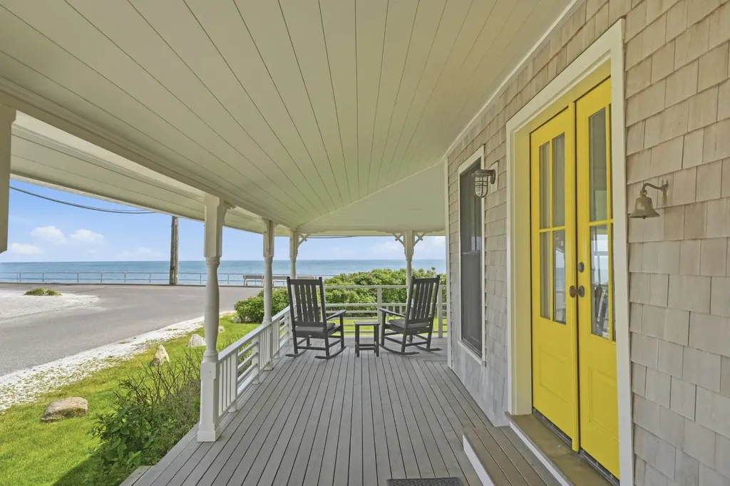 4 Canonicus Avenue Oak Bluffs MA 02557