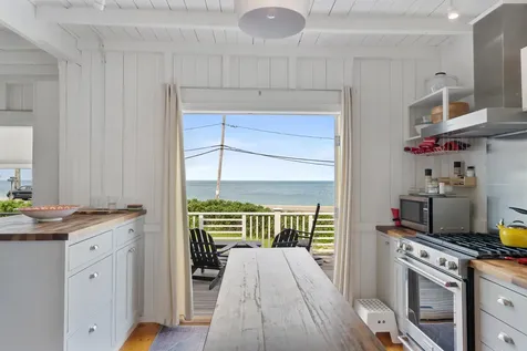 4 Canonicus Avenue Oak Bluffs MA 02557