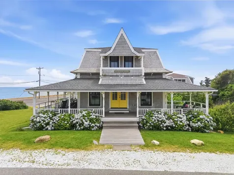 4 Canonicus Avenue Oak Bluffs MA 02557