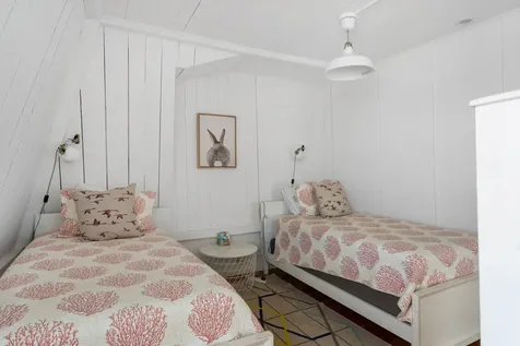 4 Canonicus Avenue Oak Bluffs MA 02557