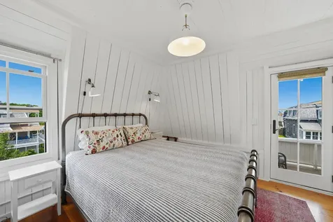 4 Canonicus Avenue Oak Bluffs MA 02557
