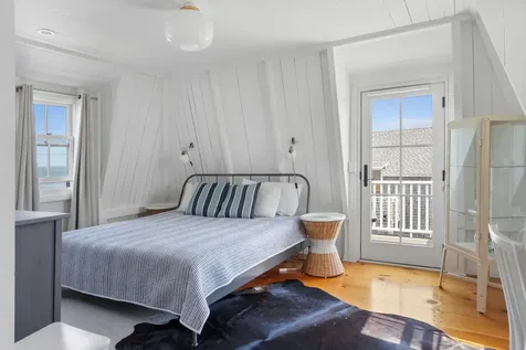 4 Canonicus Avenue Oak Bluffs MA 02557